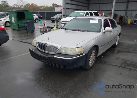 2005 Lincoln Town Car Signature из США, поврежденный, VIN 1LNHM81W75Y622267